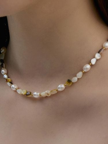 Vintage Pastel Mother-of-pearl Necklace - MONGDOL - Modalova