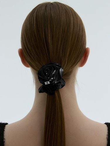 Rosy Hair Scrunchie - MONGDOL - Modalova