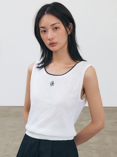 Boucle Symbol Logo Sleeveless Top_White - CITYBREEZE - Modalova