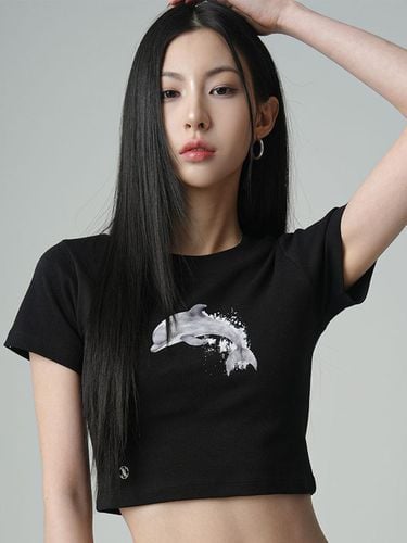 Dolphin Crop T-shirt - 3COL - AVANDRESS - Modalova