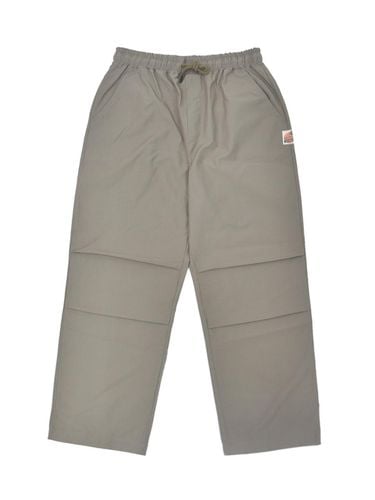 Nylon Parachute Pants_Beige - SLEEPYEYES - Modalova