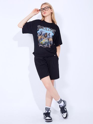 Thrilling Oversize Short Sleeve T-Shirt Shorts Set - GHOST REPUBLIC - Modalova