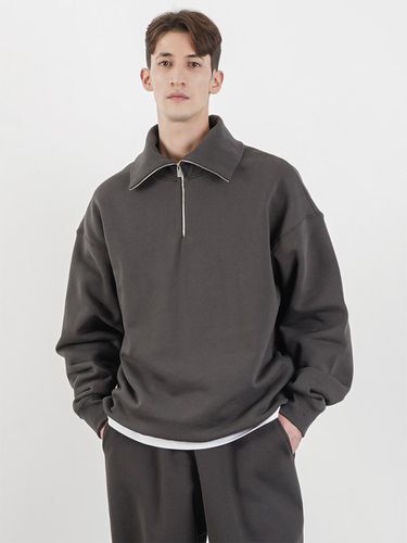 High Neck Zip Up Sweatshirt_Charcoal - LIEU HOMME - Modalova