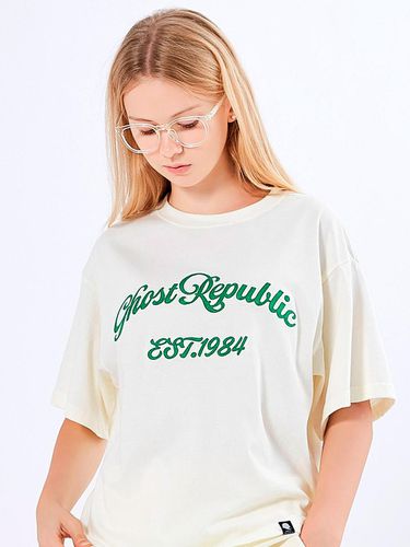 Cursive 1984 Embroidery Oversized T-Shirt - GHOST REPUBLIC - Modalova