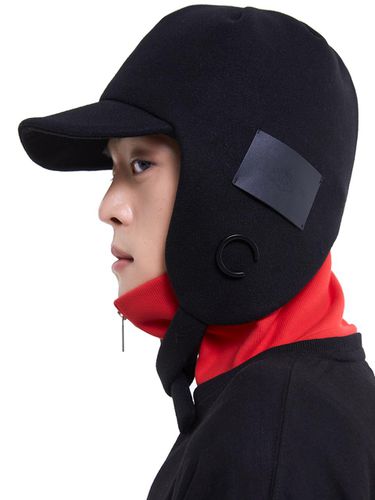 Ear Flap Cap_Black - C Wear by the Genius - Modalova