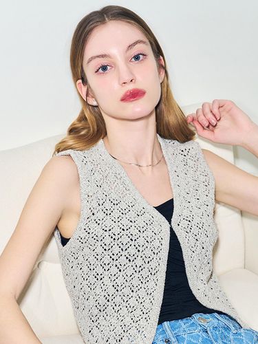 Crochet-Knit Open Vest Light Grey - GENERAL IDEA - Modalova