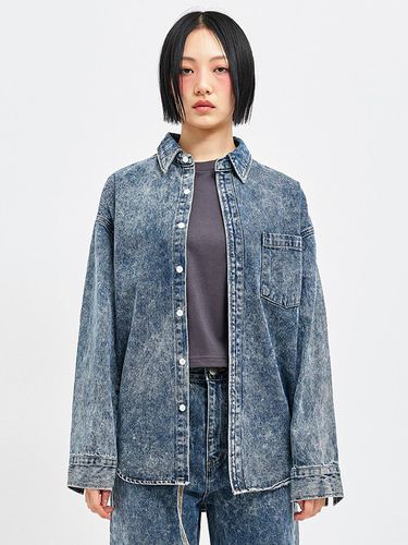 Jinro Oversized Denim Shirt _ Blue - C Wear by the Genius - Modalova