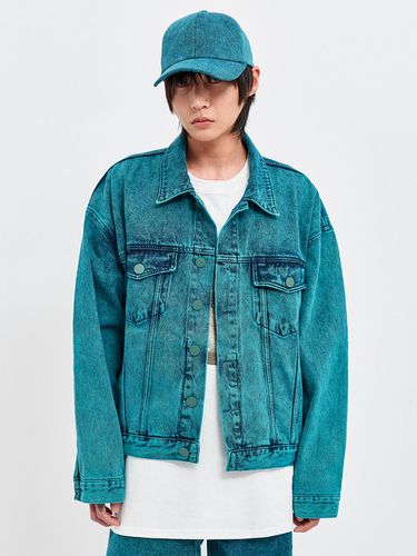 Oversized Denim Trucker Jacket - C Wear by the Genius - Modalova