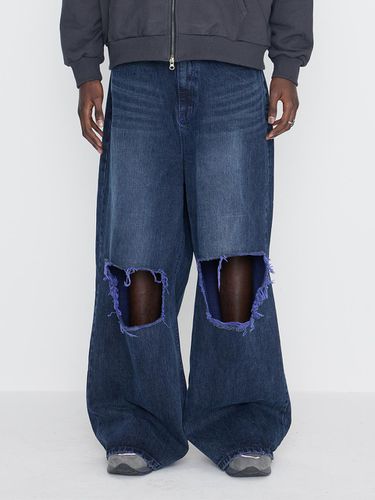 Destroyed Knee Wide Denim Pants_Blue & Purple - SSERPE - Modalova