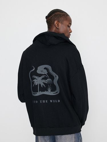 Into The Wild Zip Up Hoodie_Black - SSERPE - Modalova