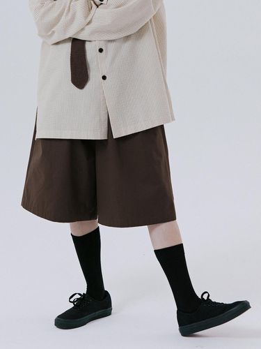 Unisex Bermuda Pant - Brown - malen - Modalova