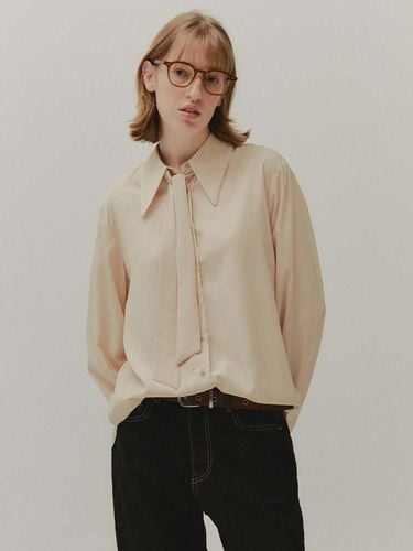 Classic Ribbon Tie Shirt_Beige - PLAC - Modalova