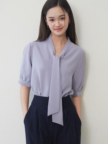 Short Sleeve Tie Blouse - ZEROSTREET - Modalova