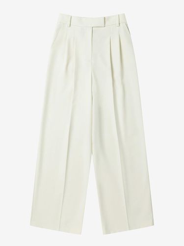 Semi Wide Tuck Pants - LUV.M - Modalova