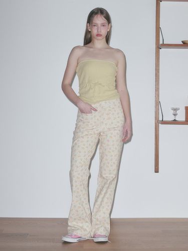 Petal Boot Cut Pocket Pants_Beige - FUNFROMFUN - Modalova