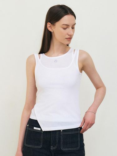 Slit Point Sleeveless Top _ White - ARTID - Modalova