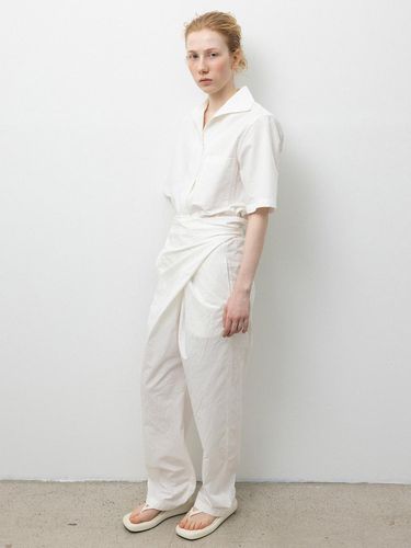 Crease Wrap Twisted Pants_White - RRACE - Modalova