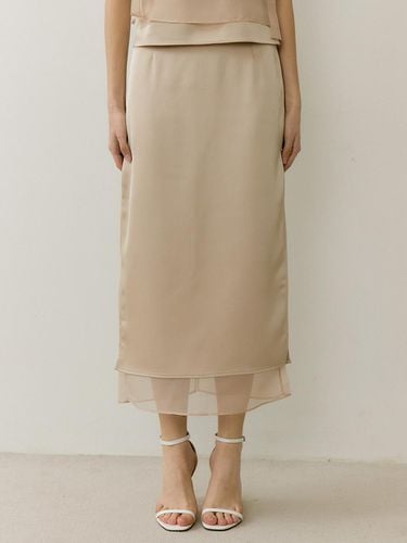 Petal Layered Long Skirt_Champagne Gold - REORG - Modalova