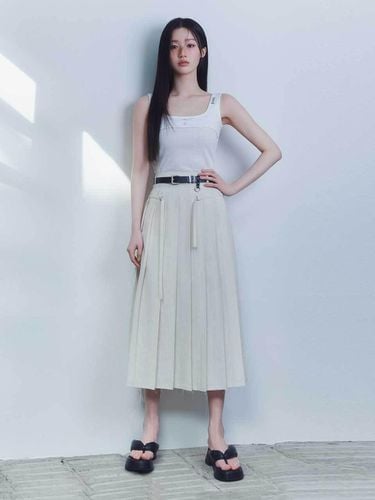 Belted Pleats Skirt - YUTHENTIC - Modalova