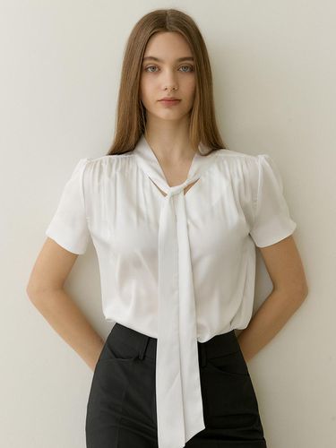 Draw Glow Tie Half Blouse - REORG - Modalova