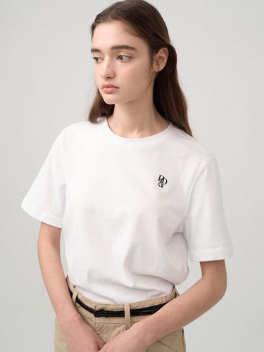 Basic Logo Embroidered T-Shirt - on&on - Modalova