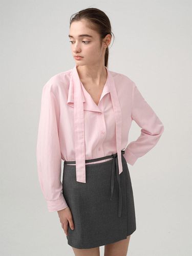 Draped Neck Tie Blouse - on&on - Modalova