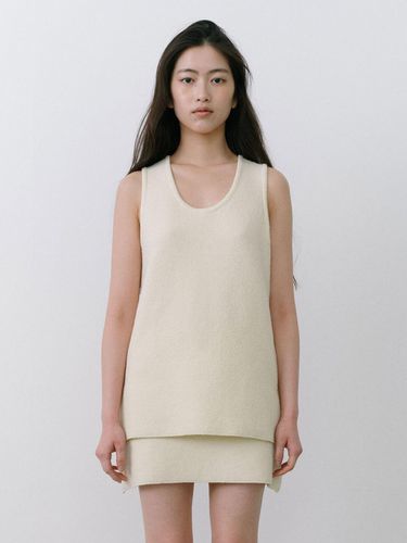 Boucle U-neck Sleeveless Knit Top - REMPLACEMENT - Modalova