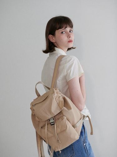 Bonnet Nylon Backpack_Beige - RAIVE - Modalova