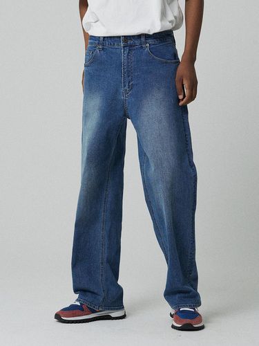 FARBAN Dusty Wash Wide Fit Denim Pants - MAGOODGAN - Modalova