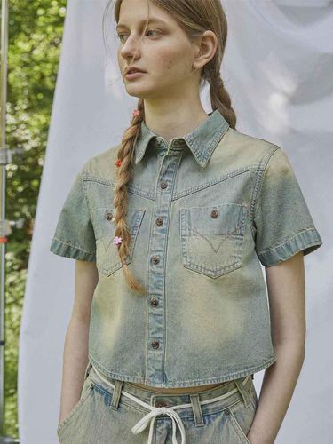 FEMERALD Dusty Wash Crop Zip Up Short Sleeve Shirt - MAGOODGAN - Modalova