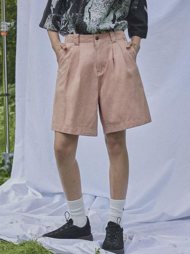 Flower Two Tuck Cotton Twill Bermuda Shorts_Pink - MAGOODGAN - Modalova