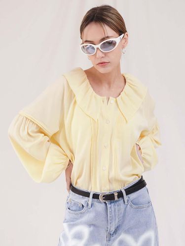 Pin Tuck Loose Blouse_Yellow - PLUNASTUDIO - Modalova