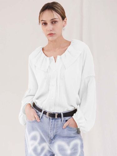 Pin Tuck Loose Blouse - PLUNASTUDIO - Modalova