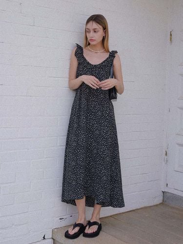 Flower Frill Dress_Black - PLUNASTUDIO - Modalova