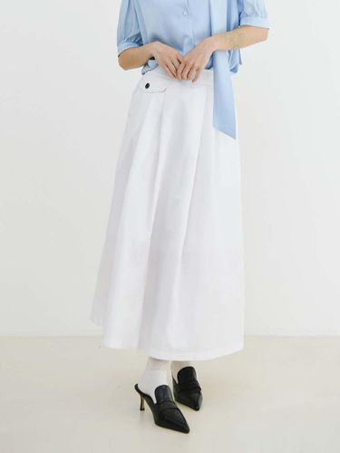 A Line Pocket Skirt_White - PLUNASTUDIO - Modalova