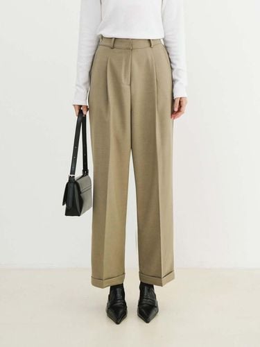 One Tuck Turn Up Slacks_Beige - PLUNASTUDIO - Modalova