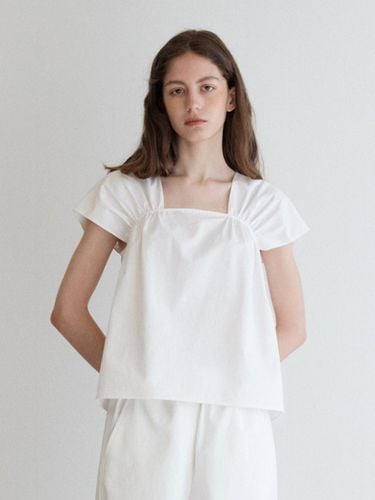 Summer Blouse_White - SPRING CROCUS - Modalova