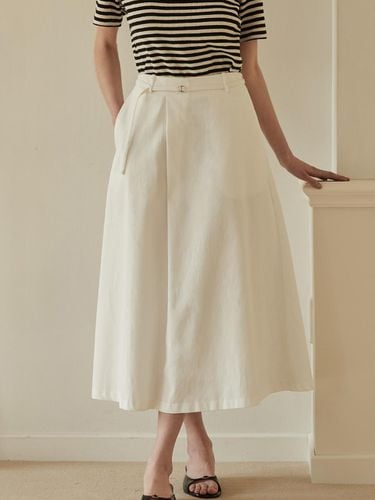 Diagonal Tuck Belt Skirt () - BEMUSE MANSION - Modalova