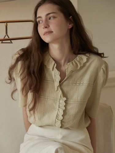 Lace Collar Vintage Blouse () - BEMUSE MANSION - Modalova