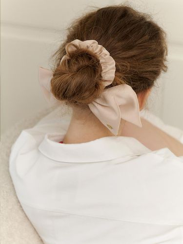 Ribbon Spring Point Scrunchie - CARRY BARRETTE - Modalova