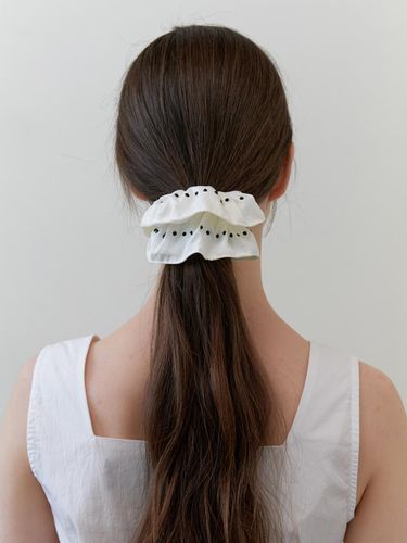 Stud Line Scrunch_Off White (3 Colors) - KINDABABY - Modalova