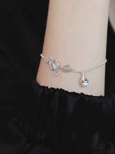 Pearl Charm Toggle Bar Chain Bracelet - J.Lauren - Modalova