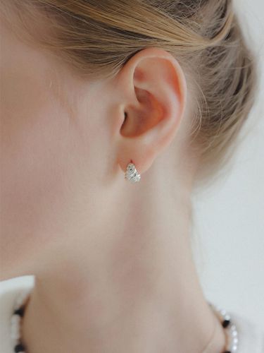 Linkle Sora One Touch Earring - J.Lauren - Modalova