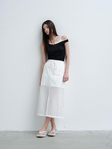 Sheer H-Line Long Skirt (White) - a.t.corner - Modalova