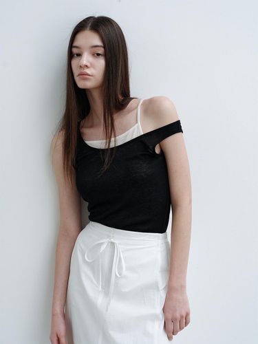 Layered Color Block Sleeveless Top () - a.t.corner - Modalova