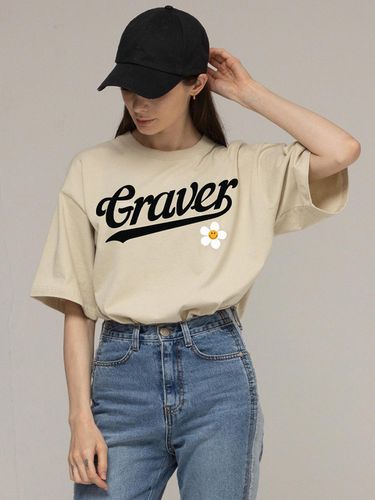 Baseball Logo Flower Smile T-shirt_Sand Beige - GRAVER - Modalova