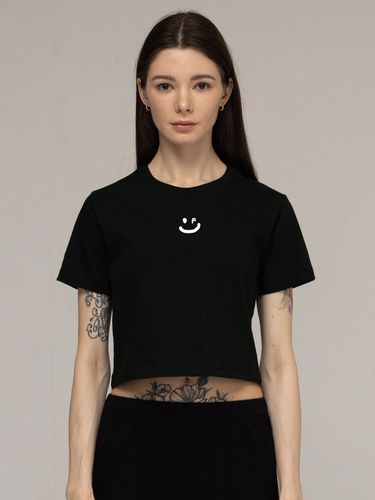 Middle Drawing Smile Crop T-shirt (2 Color) - GRAVER - Modalova