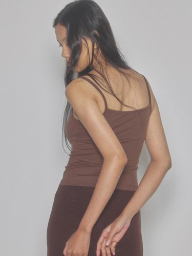 Shirred Sleeveless Top (Brown) - jijivisha - Modalova