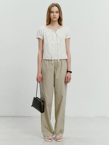 Relaxed Banding Pants_Light Khaki - Dunst for WOMEN - Modalova