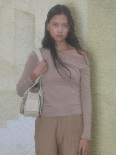 Unbalanced Top (Beige) - jijivisha - Modalova